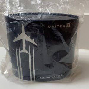 New United Polaris Business Class Toiletry Amenity Kit Tin “Celebrating the 747”